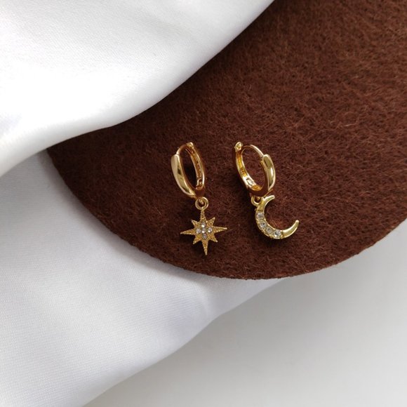 Myth X Dream Jewelry - 💕Last One Moon Star Rhinestone Hugges Earrings